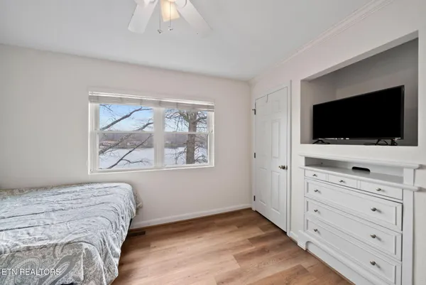 $257,500 | 112 Lakeshore Circle, Unit 111, Crossville, TN 38558