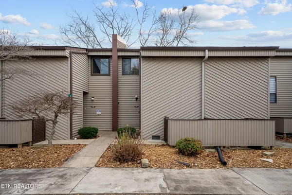 $257,500 | 112 Lakeshore Circle, Unit 111, Crossville, TN 38558