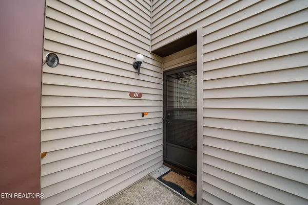 $257,500 | 112 Lakeshore Circle, Unit 111, Crossville, TN 38558