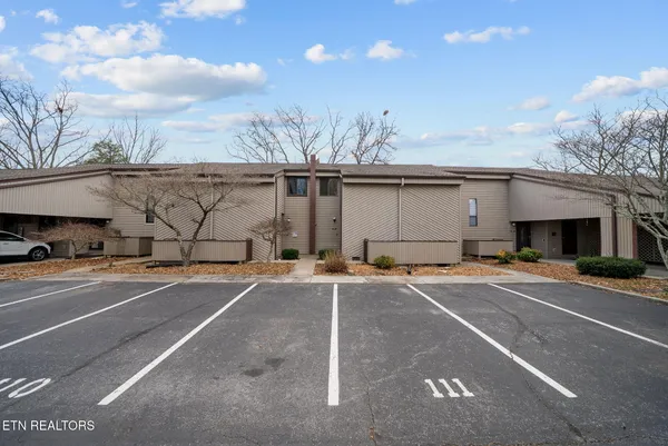 $257,500 | 112 Lakeshore Circle, Unit 111, Crossville, TN 38558