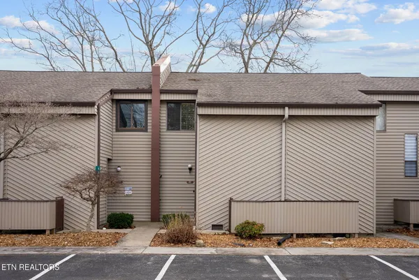 $257,500 | 112 Lakeshore Circle, Unit 111, Crossville, TN 38558