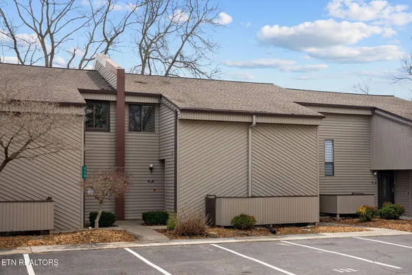 $257,500 | 112 Lakeshore Circle, Unit 111, Crossville, TN 38558