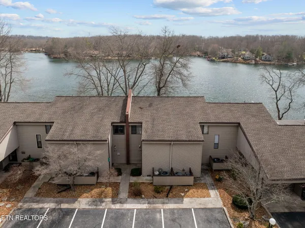 $257,500 | 112 Lakeshore Circle, Unit 111, Crossville, TN 38558