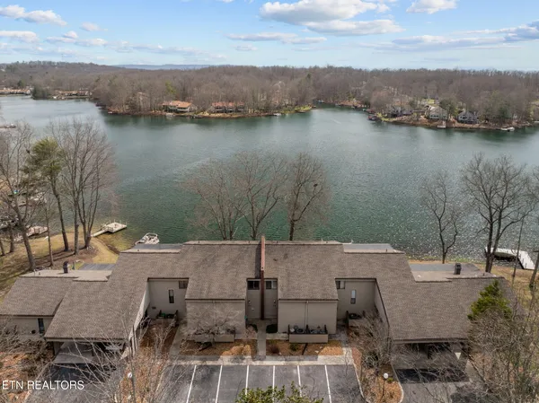 $257,500 | 112 Lakeshore Circle, Unit 111, Crossville, TN 38558