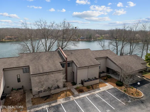 $257,500 | 112 Lakeshore Circle, Unit 111, Crossville, TN 38558
