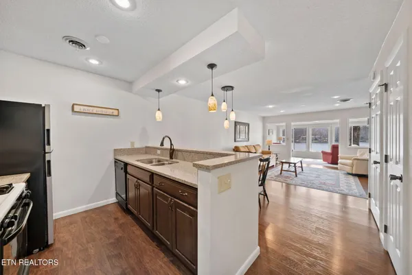 $257,500 | 112 Lakeshore Circle, Unit 111, Crossville, TN 38558