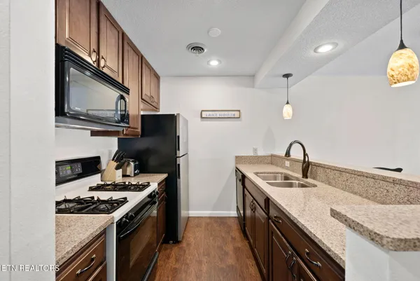 $257,500 | 112 Lakeshore Circle, Unit 111, Crossville, TN 38558