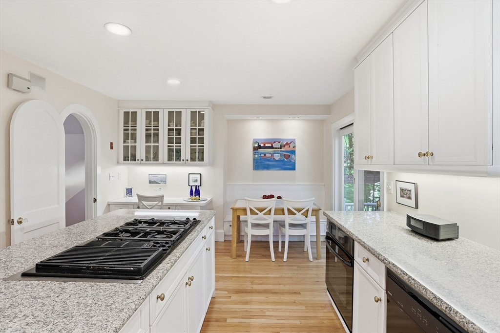 42 Crescent Road Concord, MA 01742 - Photo 14 of 40