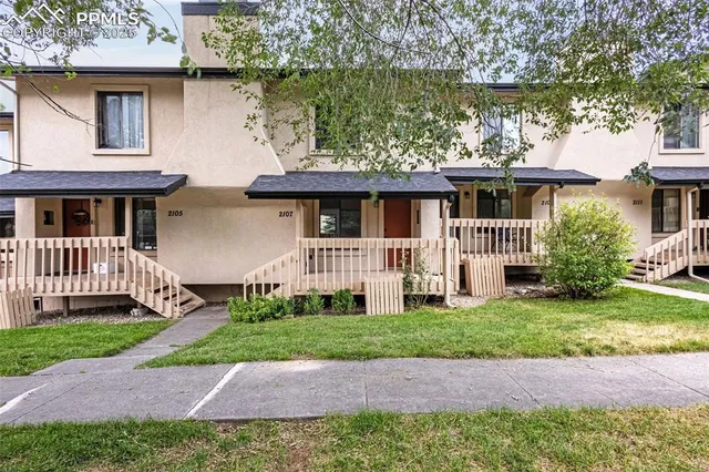 $300,000 | 2107 Mt Washington Avenue, Colorado Springs, CO 80906