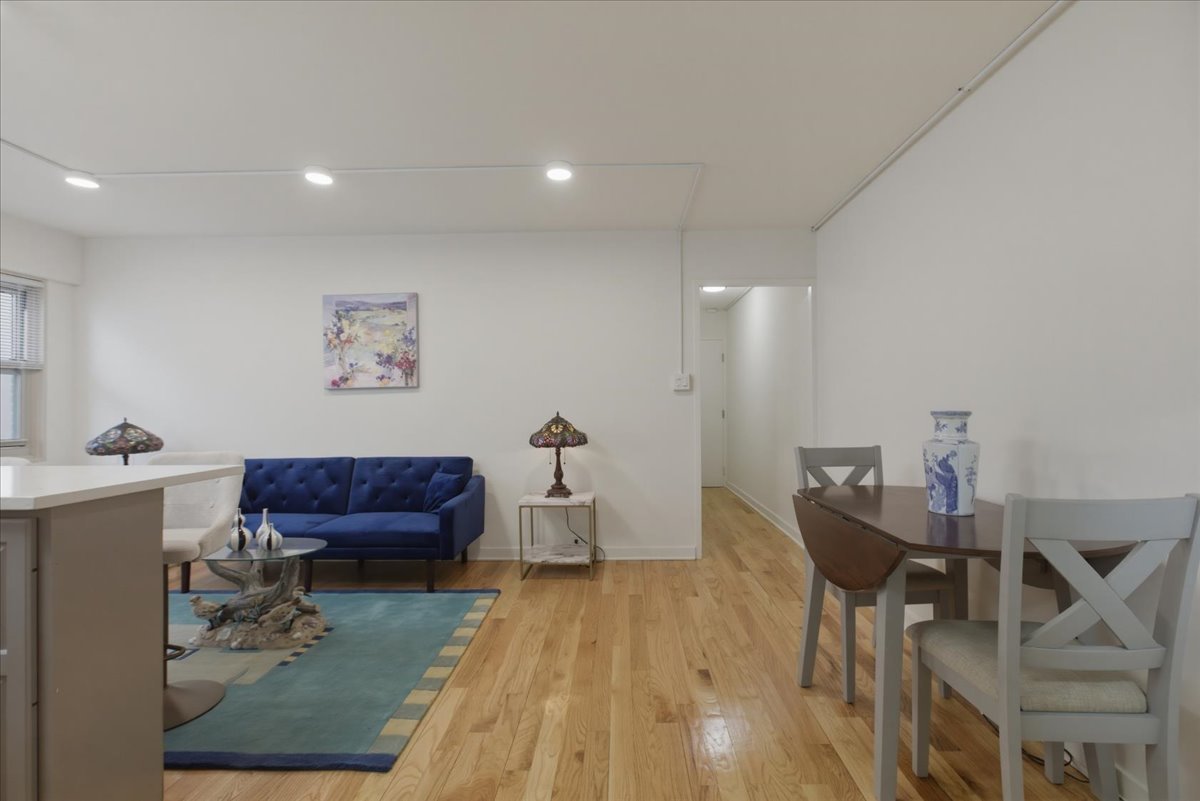 5630 North Sheridan Road, Unit S307 Chicago, IL 60660 - Photo 8 of 11