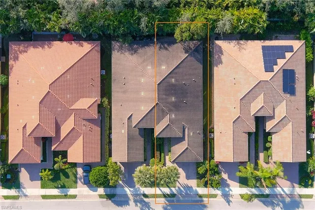 $699,000 | 13419 Silktail Drive, Naples, FL 34109