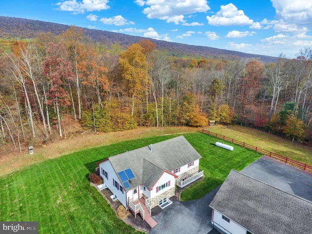 $200,000 | 7504 Raccoon Valley Road, Millerstown, PA 17062