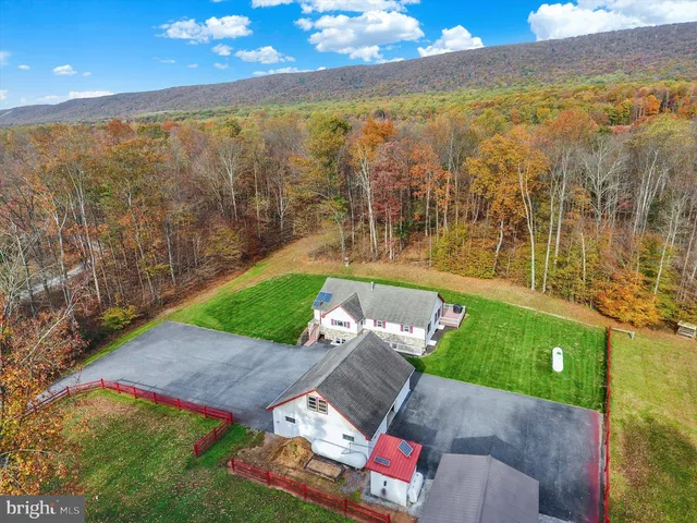 $200,000 | 7504 Raccoon Valley Road, Millerstown, PA 17062