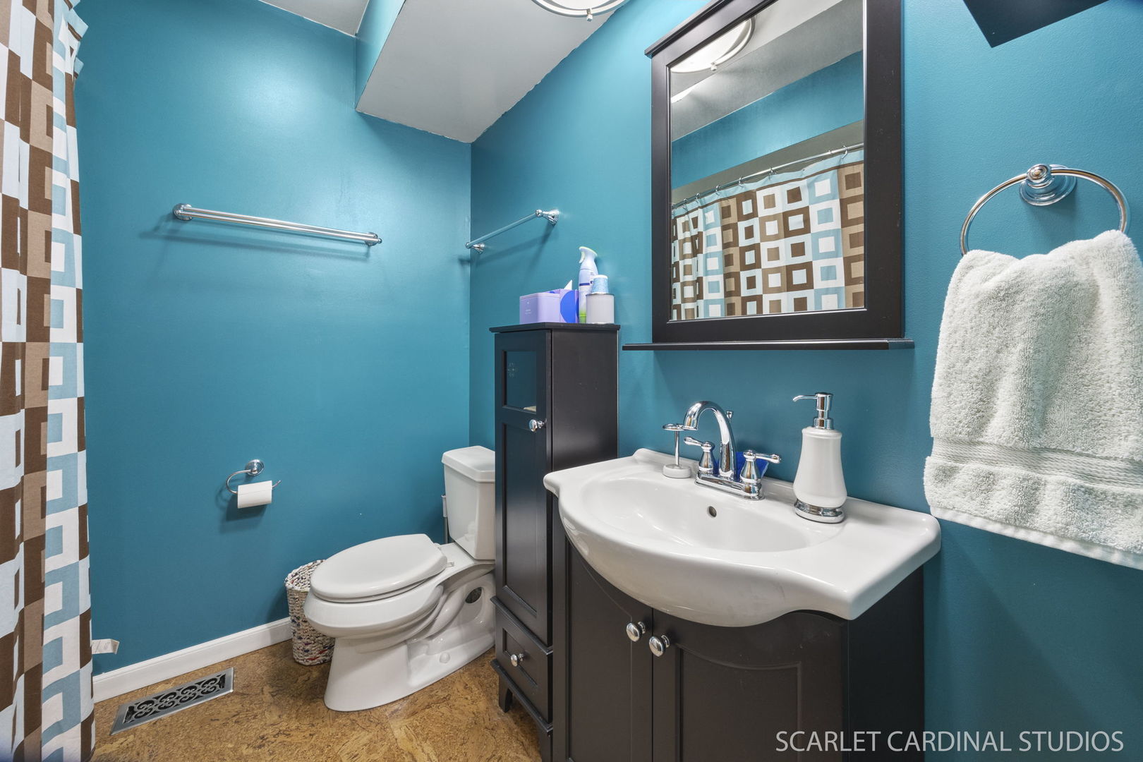 4705 Elm Street Lisle, IL 60532 - Photo 14 of 21 a bathroom with a sink a toilet and mirror
