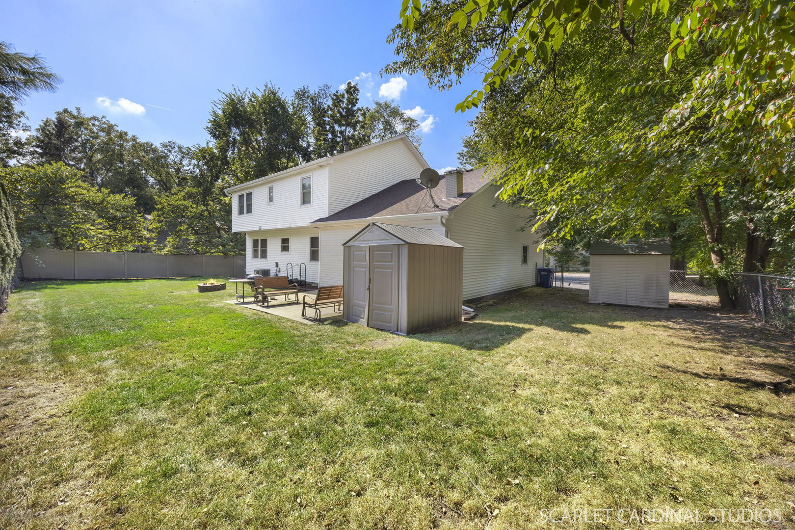4705 Elm Street Lisle, IL 60532 - Photo 20 of 21 a house view with a garden space