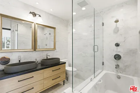 $1,699,000 | 2442 South Coast Highway, Unit 3, Laguna Beach, CA 92651