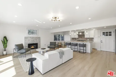 $1,699,000 | 2442 South Coast Highway, Unit 3, Laguna Beach, CA 92651