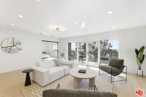 $1,699,000 | 2442 South Coast Highway, Unit 3, Laguna Beach, CA 92651