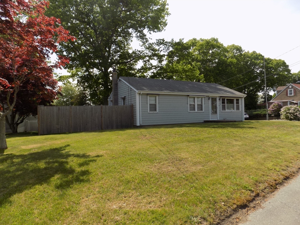 266 Alden Road Fairhaven, MA 02719 - Photo 2 of 38