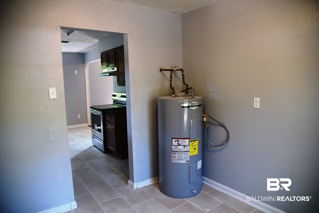 6585 Rabbit Court Theodore, AL 36582 - Photo 10 of 17