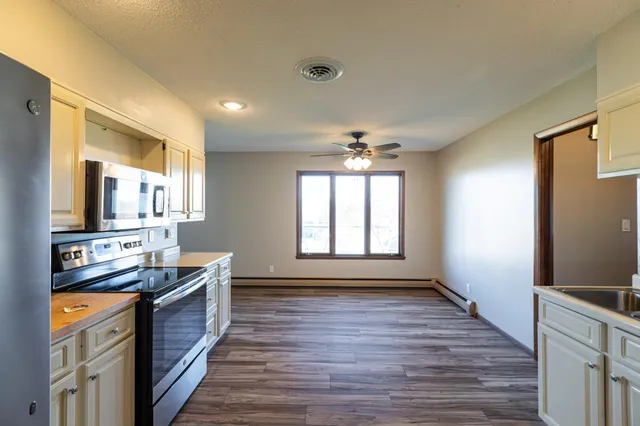 $399,900 | 147 4th Avenue Southeast, Spring Grove, MN 55974