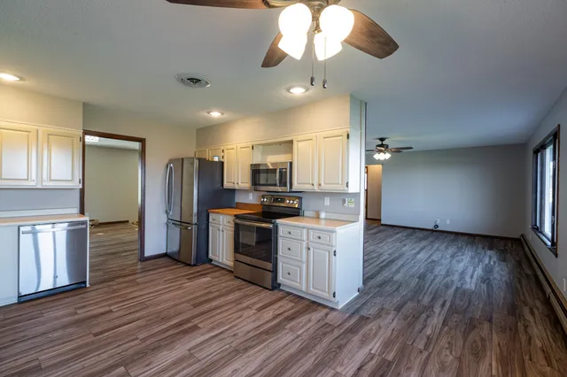 $399,900 | 147 4th Avenue Southeast, Spring Grove, MN 55974