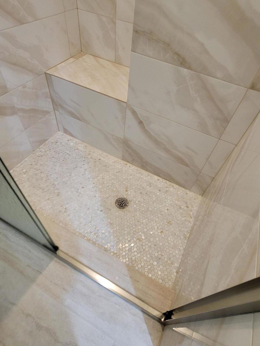 11000 Ladera Lane, Unit B Boca Raton, FL 33498 - Photo 23 of 29 a bathroom with a tub