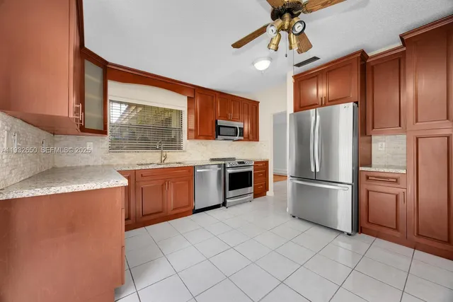 $4,100 | 9400 Southwest 120th Avenue, Miami, FL 33186