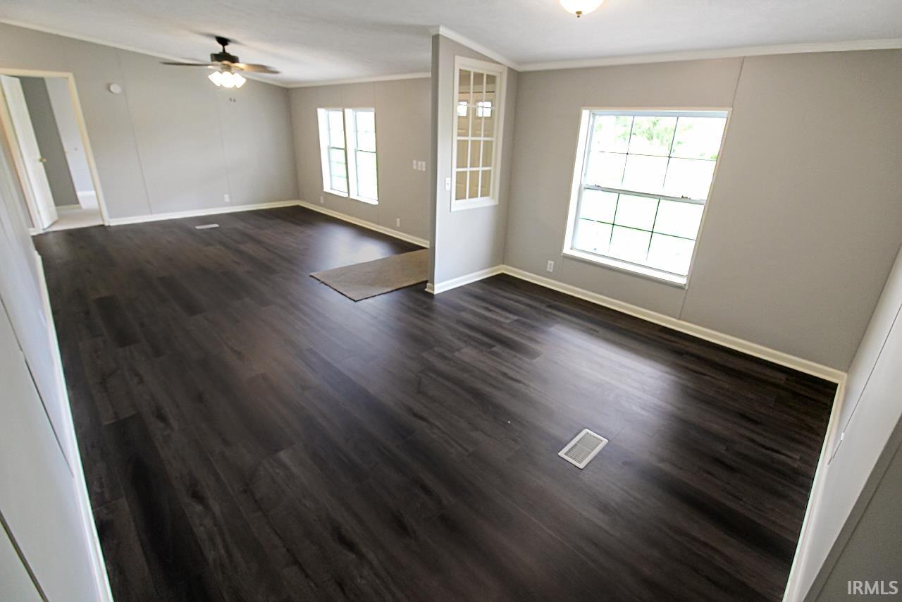 1851 Outer Lake Road Princeton, IN 47670 - Photo 3 of 16 Gallery Image 3