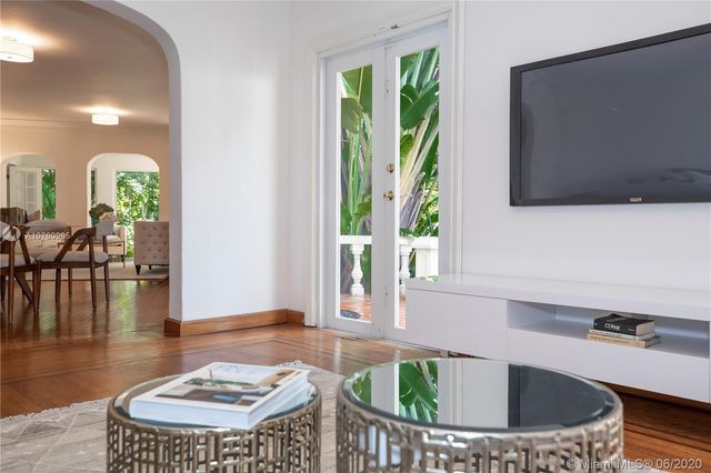 $1,300,000 | 6812 San Vicente Street, Coral Gables, FL 33146