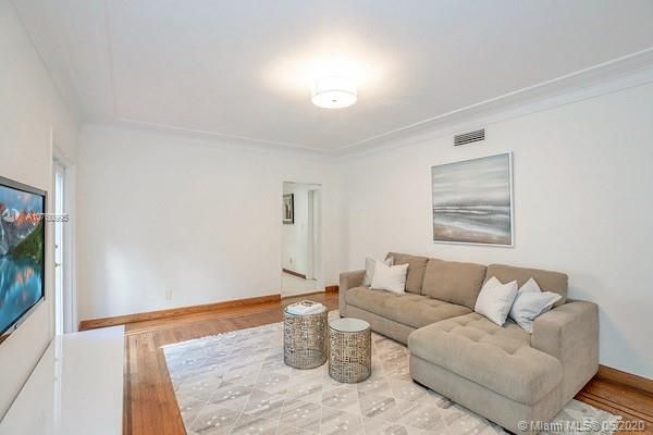 $1,300,000 | 6812 San Vicente Street, Coral Gables, FL 33146