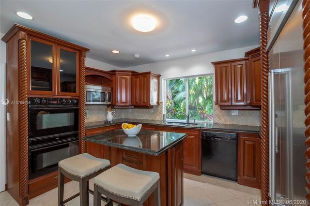 $1,300,000 | 6812 San Vicente Street, Coral Gables, FL 33146