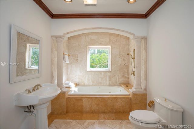 $1,300,000 | 6812 San Vicente Street, Coral Gables, FL 33146