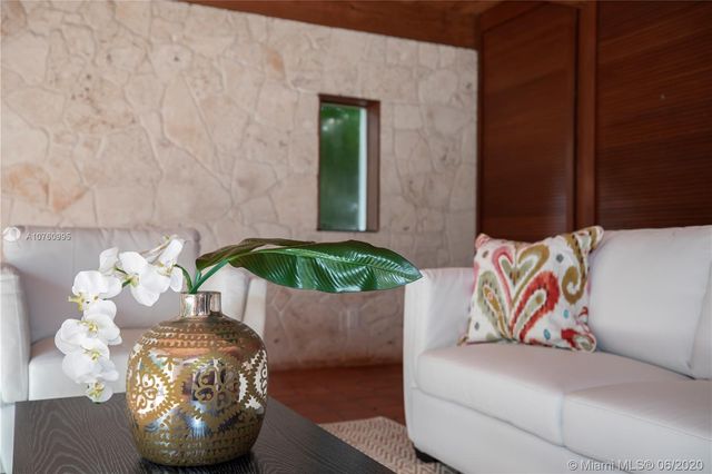 $1,300,000 | 6812 San Vicente Street, Coral Gables, FL 33146