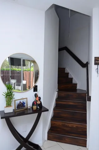 a view of entryway and hall