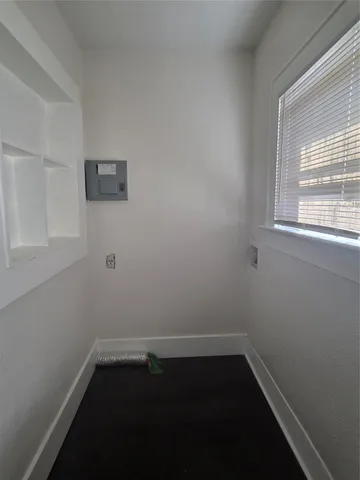 $875 | 114 Canton Street, Unit B 1/2, Houston, TX 77012