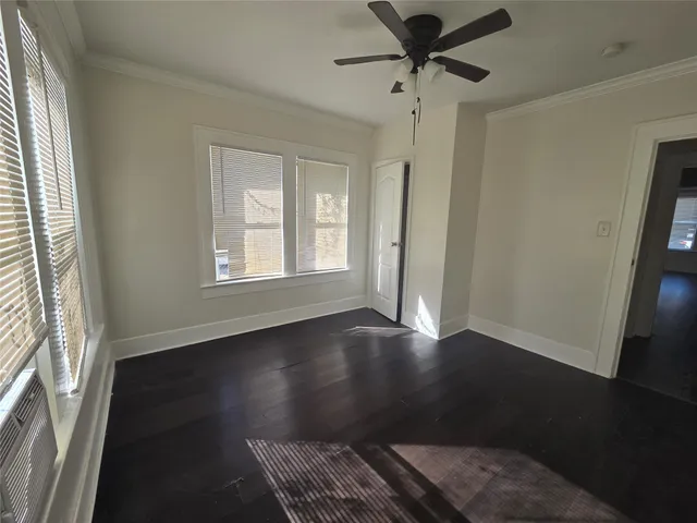 $875 | 114 Canton Street, Unit B 1/2, Houston, TX 77012