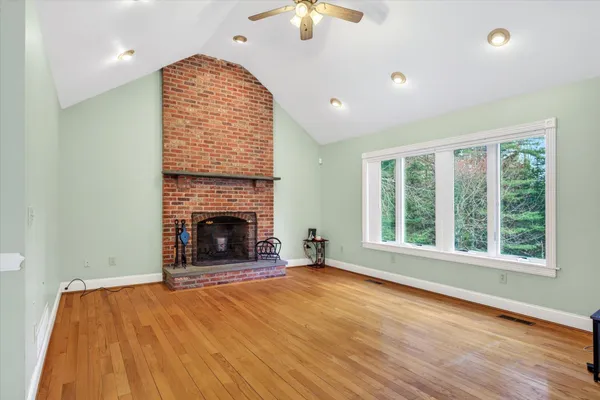 $694,900 | 38 Paradise Lane, Mount Holly, VT 05758