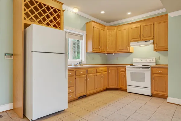 $694,900 | 38 Paradise Lane, Mount Holly, VT 05758