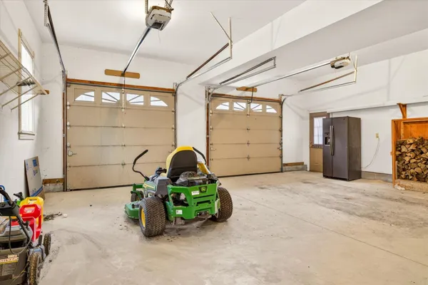 $694,900 | 38 Paradise Lane, Mount Holly, VT 05758