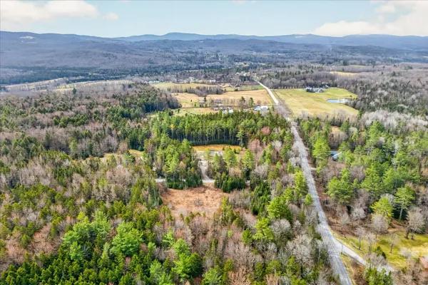 $694,900 | 38 Paradise Lane, Mount Holly, VT 05758