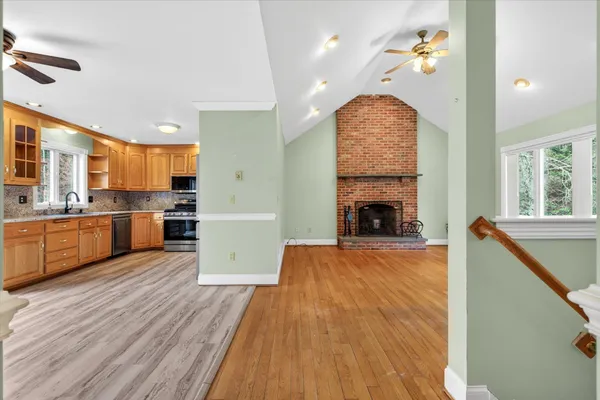 $694,900 | 38 Paradise Lane, Mount Holly, VT 05758