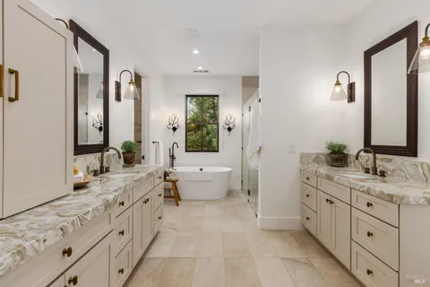 $3,650,000 | 6476 Red Winery Road, Geyserville, CA 95441