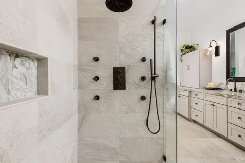 $3,650,000 | 6476 Red Winery Road, Geyserville, CA 95441