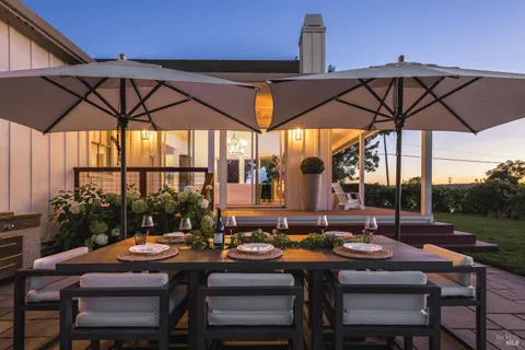 $3,650,000 | 6476 Red Winery Road, Geyserville, CA 95441