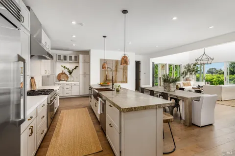 $3,650,000 | 6476 Red Winery Road, Geyserville, CA 95441