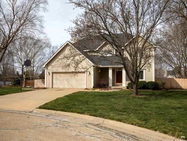 $465,000 | 413 Terri Court, Lawrence, KS 66049