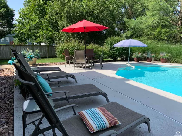 $465,000 | 413 Terri Court, Lawrence, KS 66049