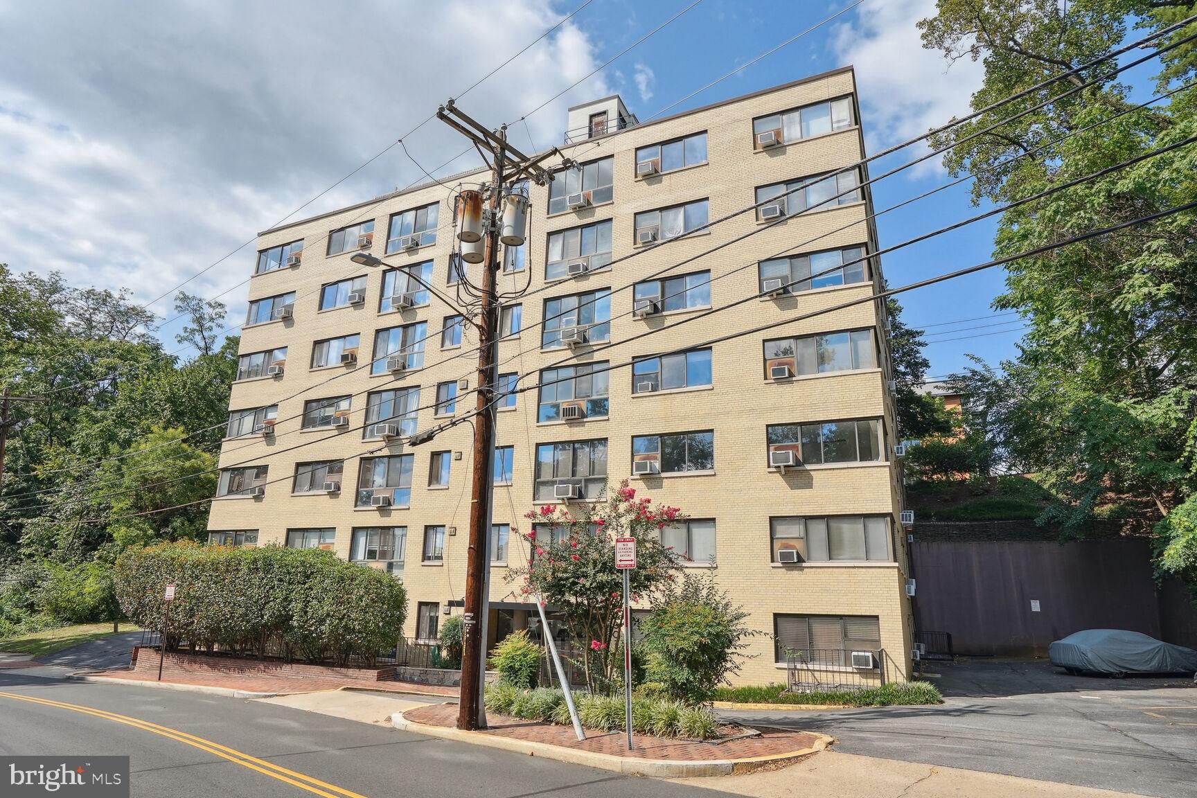 3901 Tunlaw Road Northwest, Unit 502 Washington, DC 20007 - Photo 30 of 34 a front view of a building
