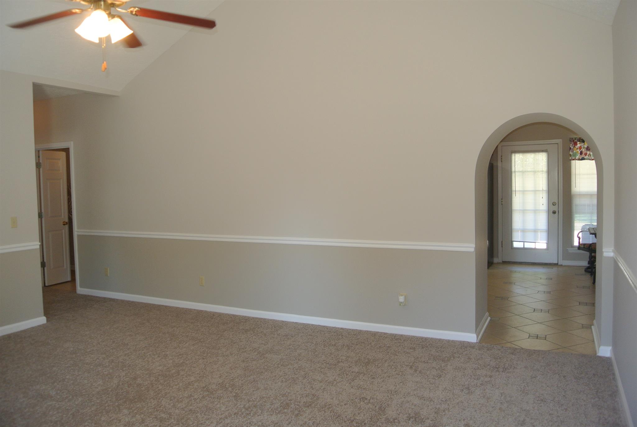 923 Emilee Point Gallatin, TN 37066 - Photo 5 of 30 Chair Railing in Two Tones of Classic Shades for Soft Decor